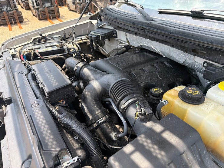 2015-ford-f150-image-13