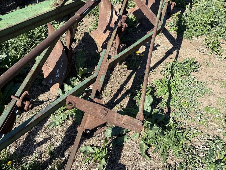 john-deere-145-image-11