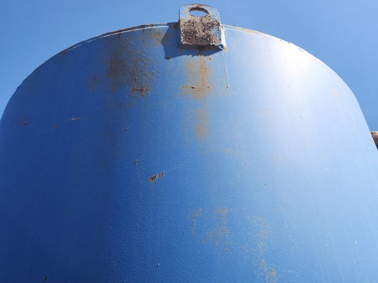 #4001-•-2400-gallon-oil-storage-tank-(mauston,-wi)-image-7