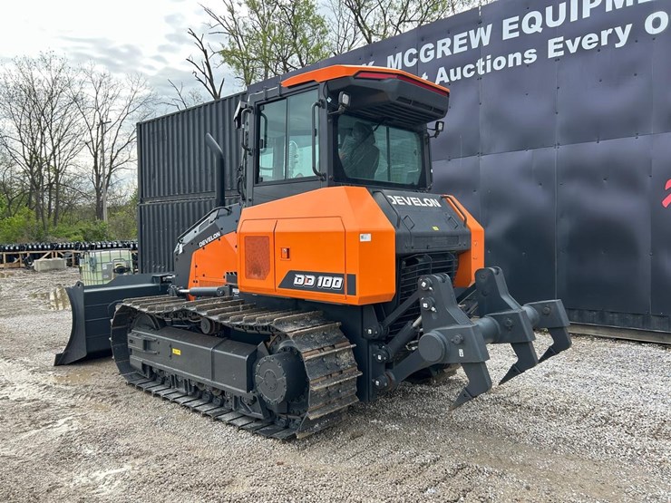 2026--develon-dd100-us10-crawler-dozer-image-2