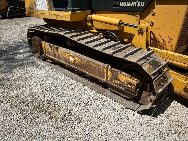 komatsu-d37ex-21-image-11