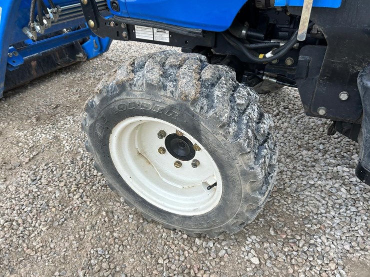 2015-new-holland-boomer-37-image-23