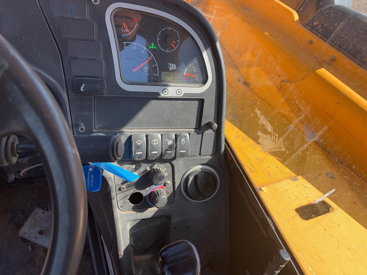jcb-512-56-image-24