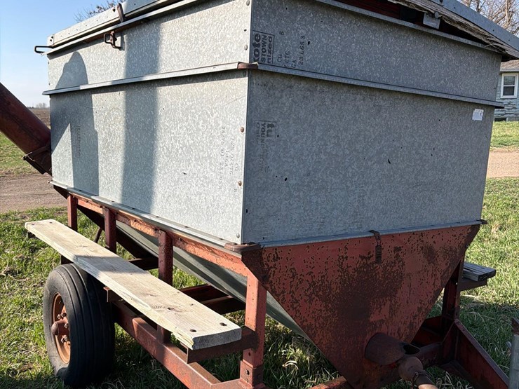 57”-x-7ft-auger-wagon-image-14