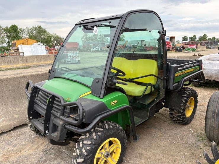 john-deere-gator-image-1