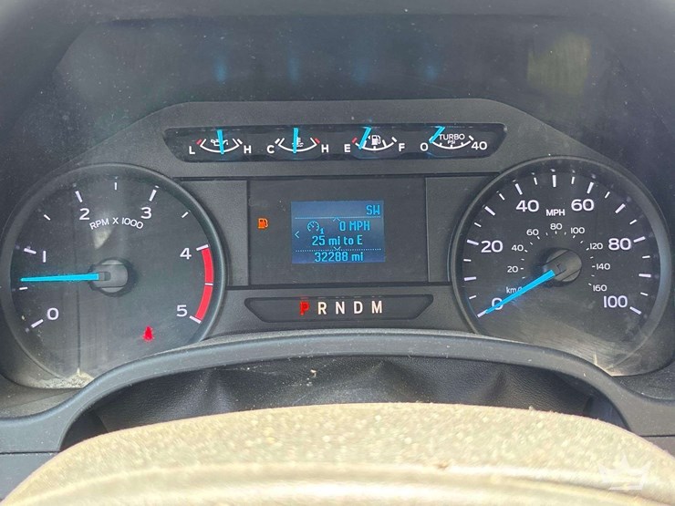 2020-ford-f550-image-32