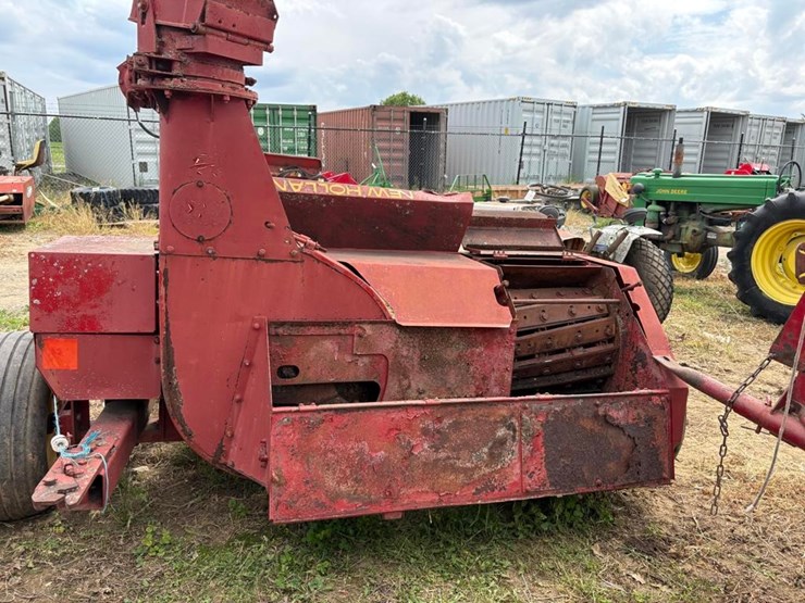 new-holland-790-image-6