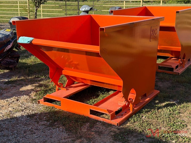 new-2yd-self-dumping-hopper-w/-fork-pockets-image-2