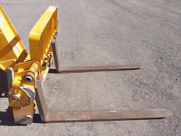 2014-jcb-535-140-image-10