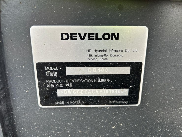 2026--develon-dd100-us10-crawler-dozer-image-34