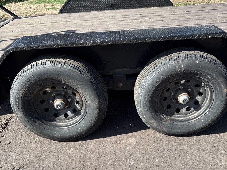 2019-pj-7ft-x-18ft-beaver-tail-bumper-hitch-trailer--1-owner-image-28