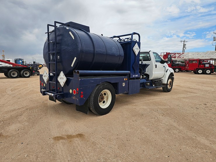 2015-ford-f750-image-4