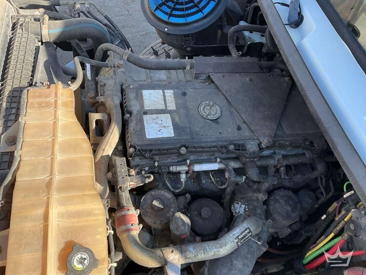 2012-freightliner-m2-112-t/a-fuel-and-lube-truck-image-9