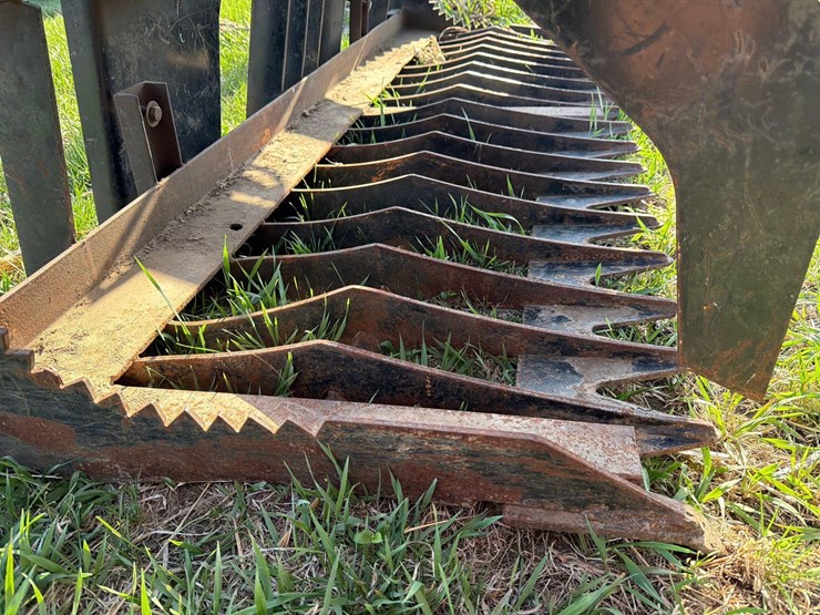 skidloader-78”-grapple-bucket-image-12