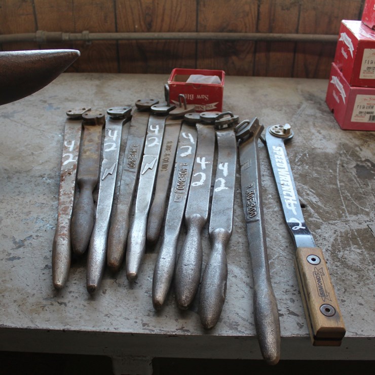 (11) SAW WRENCHES