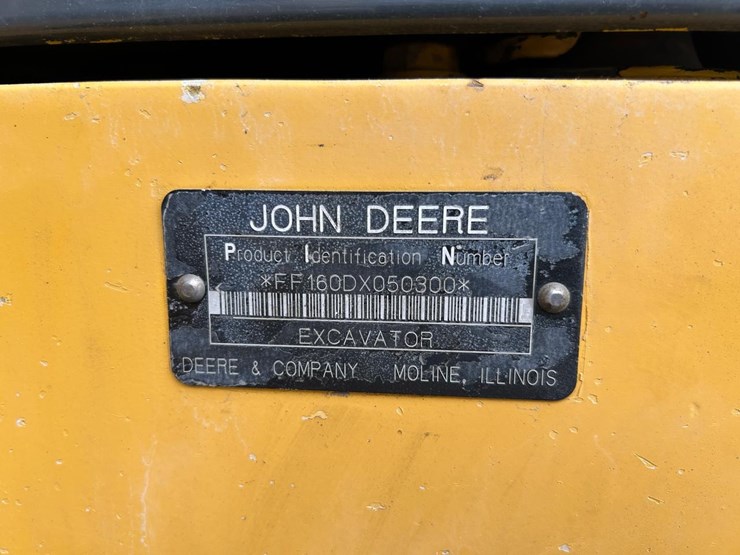 deere-160d-lc-image-30