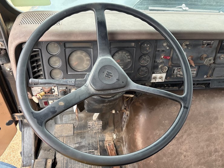 #30574-•-international-s-series-|-for-parts/repairs-image-11