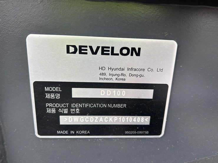2026--develon-dd100-us10-crawler-dozer-image-33