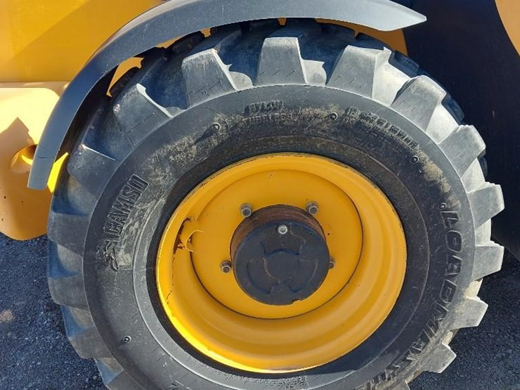 2014-jcb-535-140-image-24