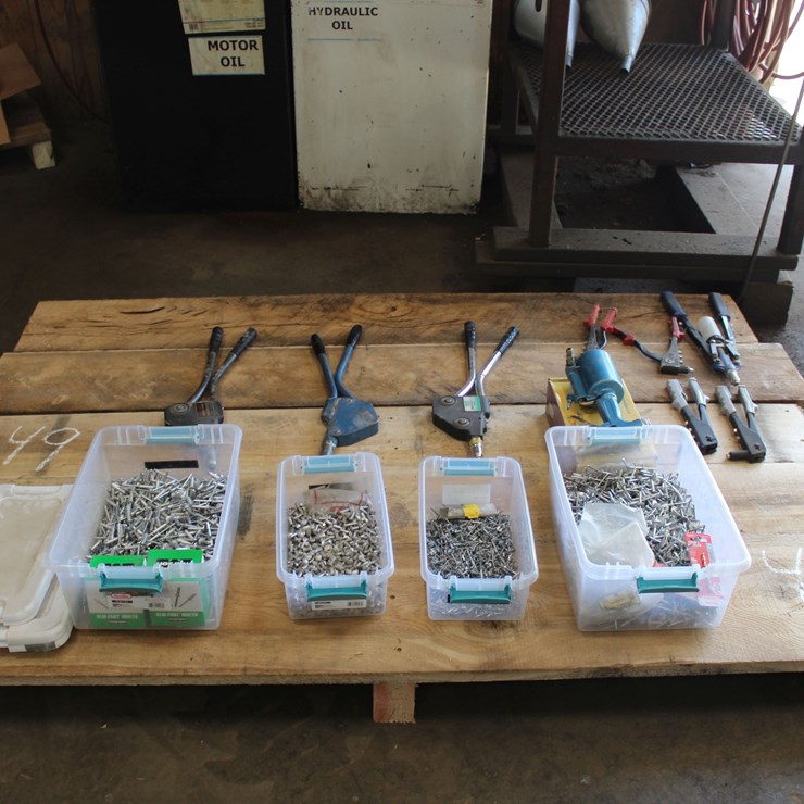 LOT OF RIVET GUNS & RIVETS