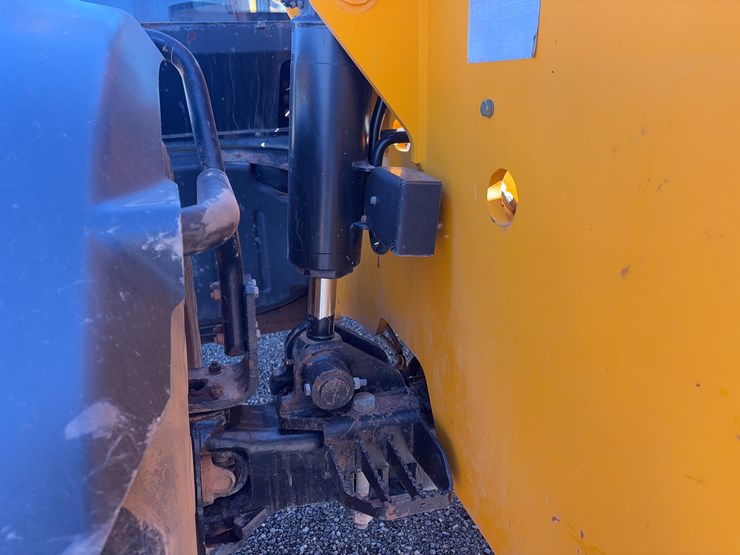 jcb-512-56-image-19