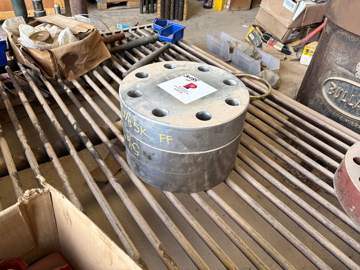 (3)-7-1/16”-x-2-3/8”-5k-landing-flanges-&-(3)-5-1/8-5k-blind-flanges-image-3