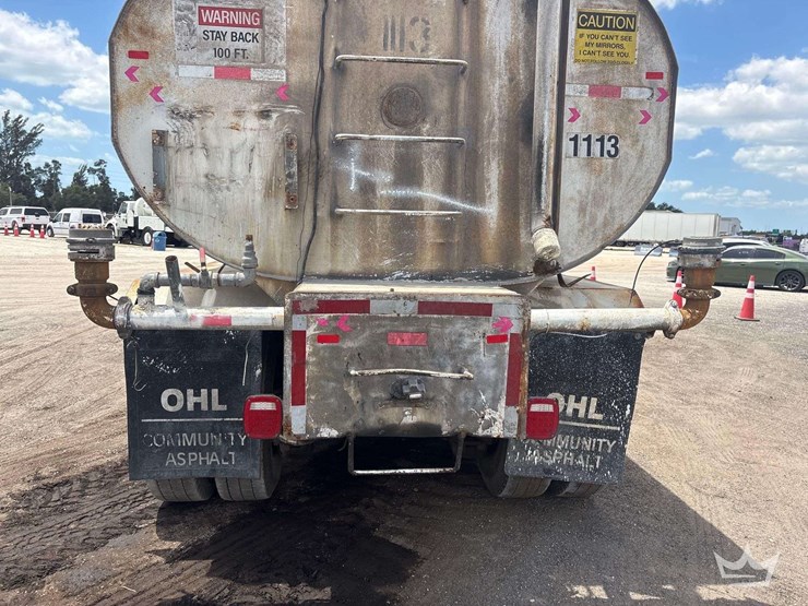 2000-mack-dm690s-image-11