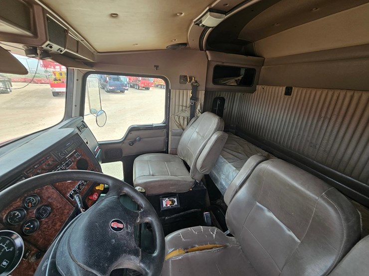 kenworth-t800-image-7