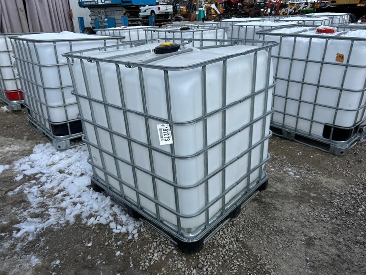 water-tank-tote-image-1