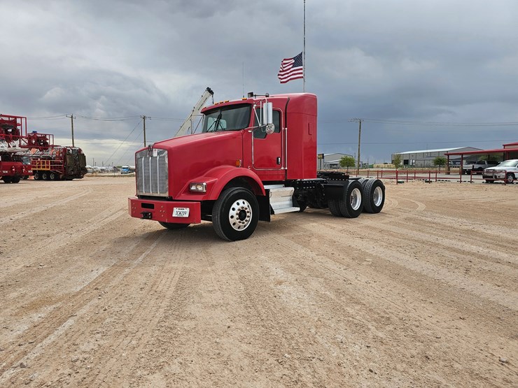 kenworth-t800-image-2