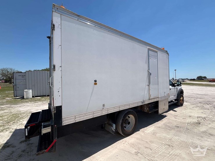 2020-ford-f550-image-3