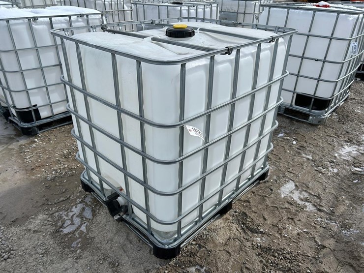 water-tank-tote-image-1