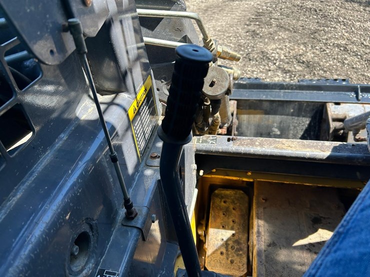 new-holland-ls150-image-22