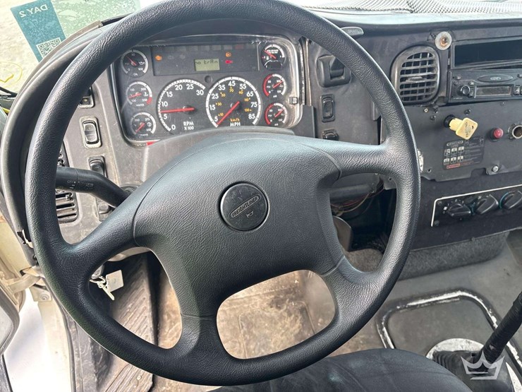 2007-freightliner-m2-112-tri-axle-dump-truck-image-37