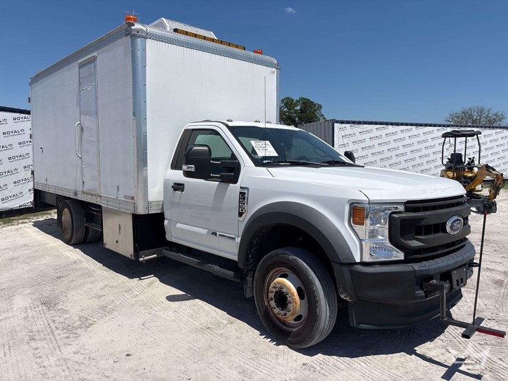 2020-ford-f550-image-2
