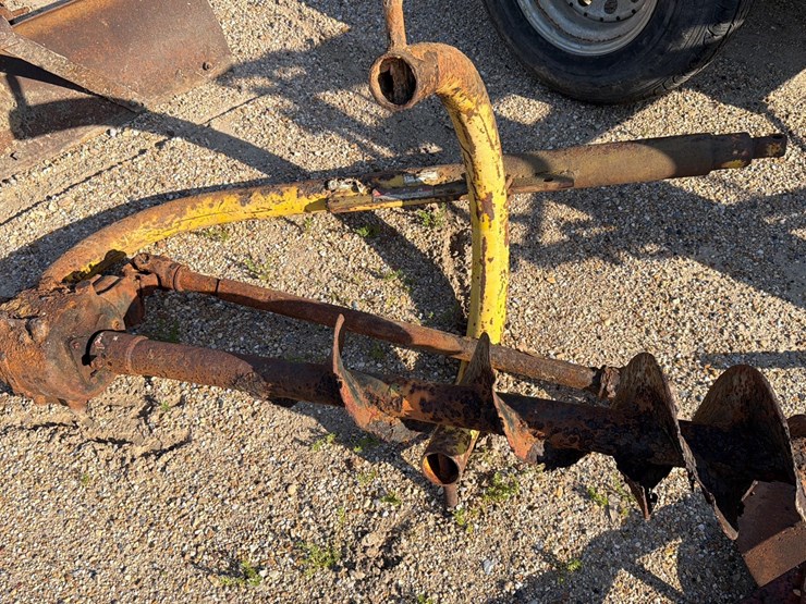 #970-•-post-hole-auger-image-2