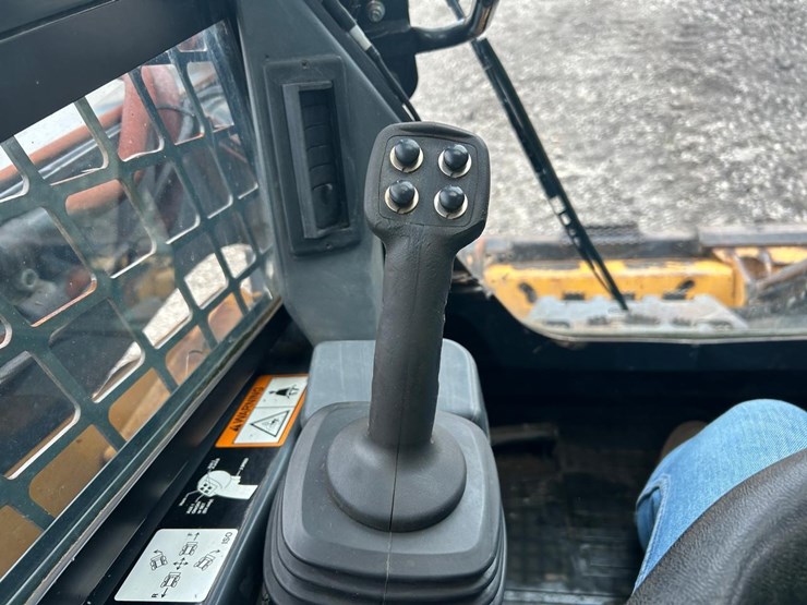 deere-333e-image-25