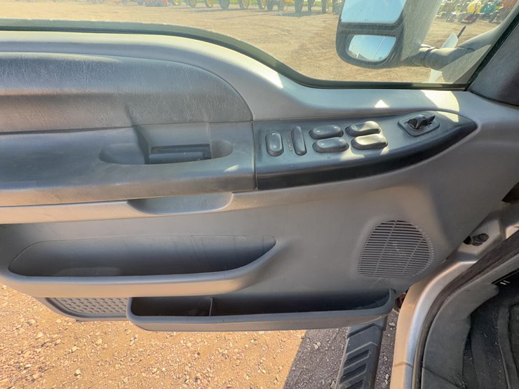 2004-ford-f250-image-15