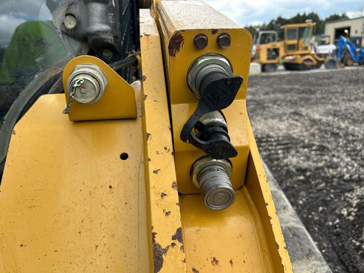 2018-caterpillar-289d-image-11