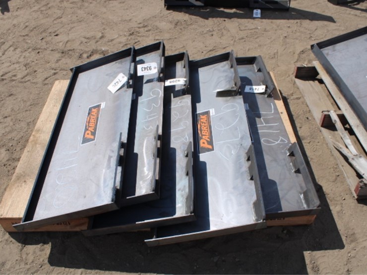 #7420-•-formed-skid-steer-plate-image-3