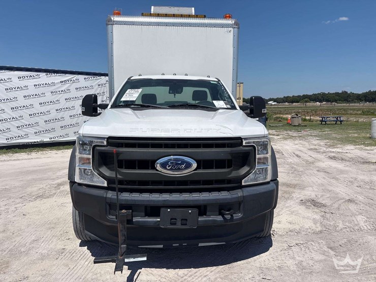 2020-ford-f550-image-40