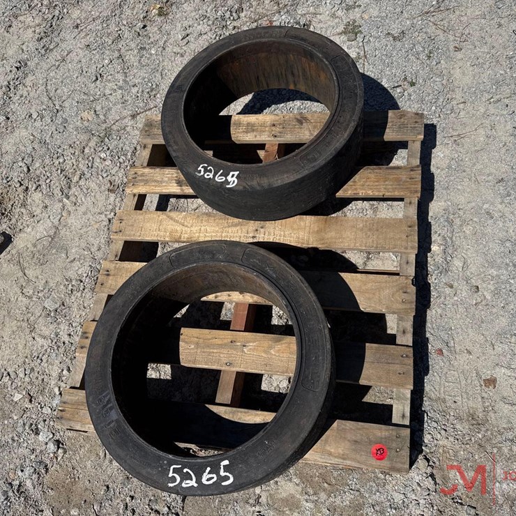 SOLID FORKLIFT TIRES, 21X7X15