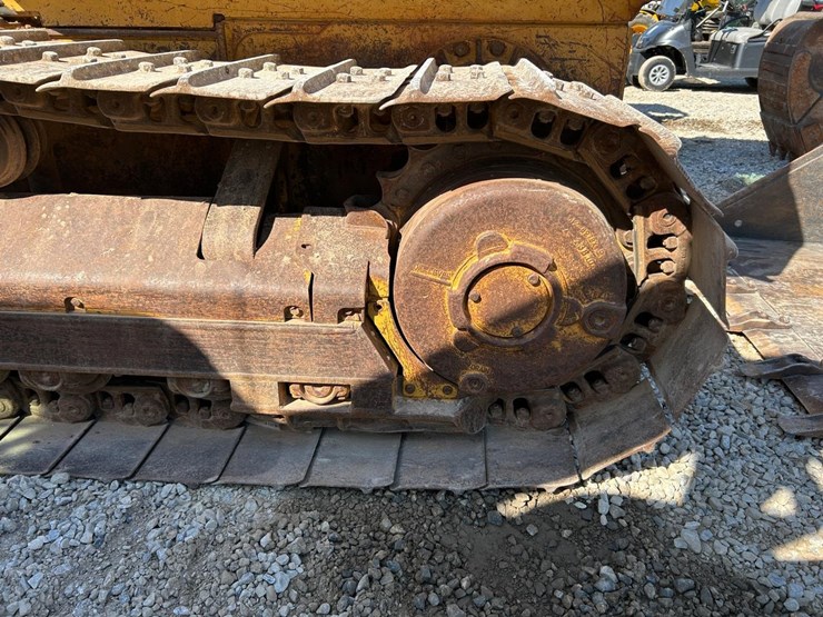caterpillar-d5g-xl-image-21