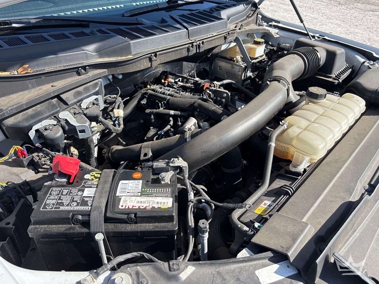 2022-ford-f150-image-8