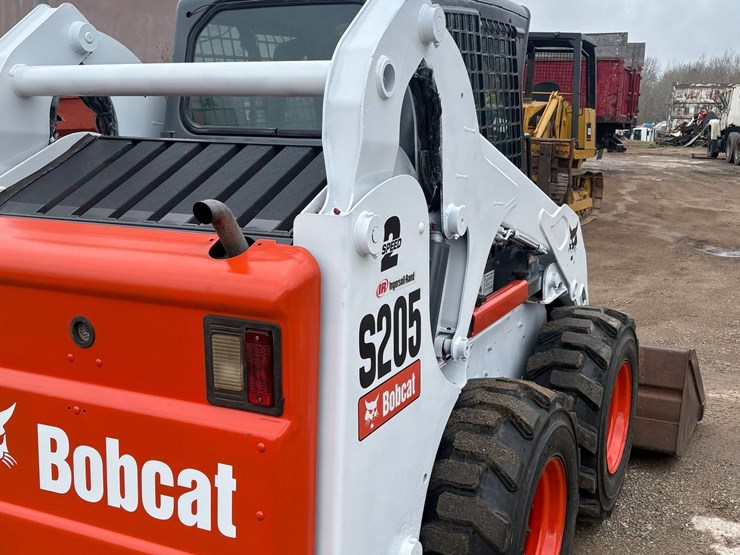 2009-bobcat-s205-image-6