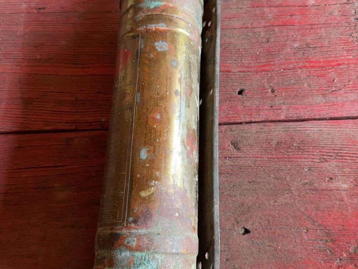 ford-fire-extinguisher-image-3