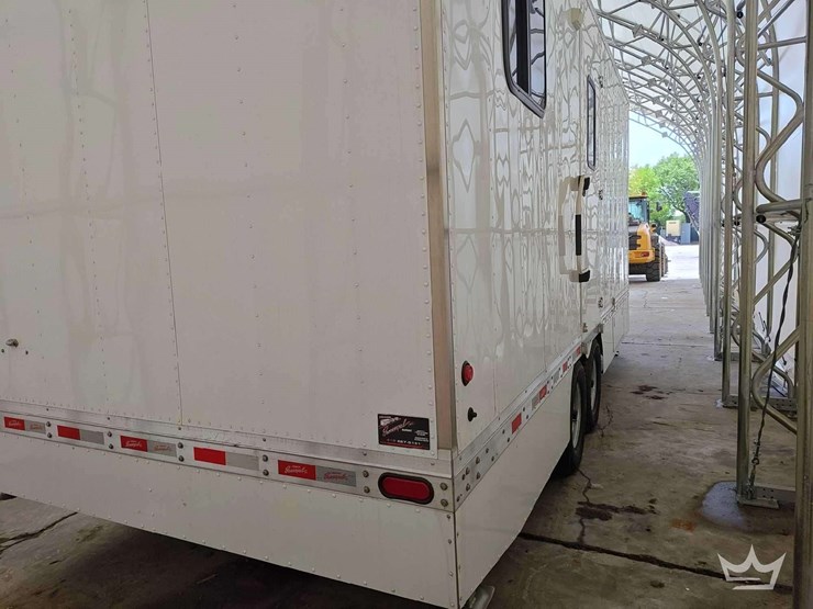 2025-precisions-provencal-22ft.-5th-wheel-mobile-office/-showroom-trailer-image-4