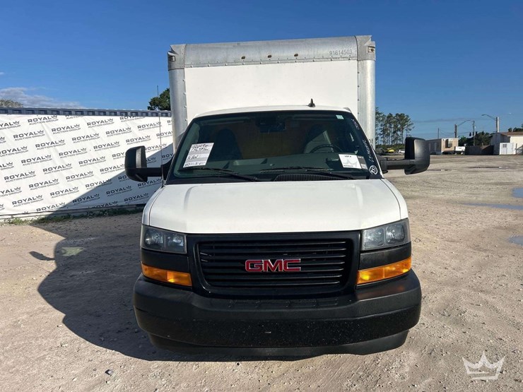 2019-gmc-3500-image-26