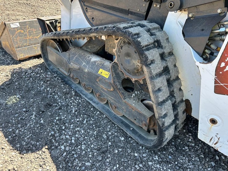 2021-bobcat-t64-image-16