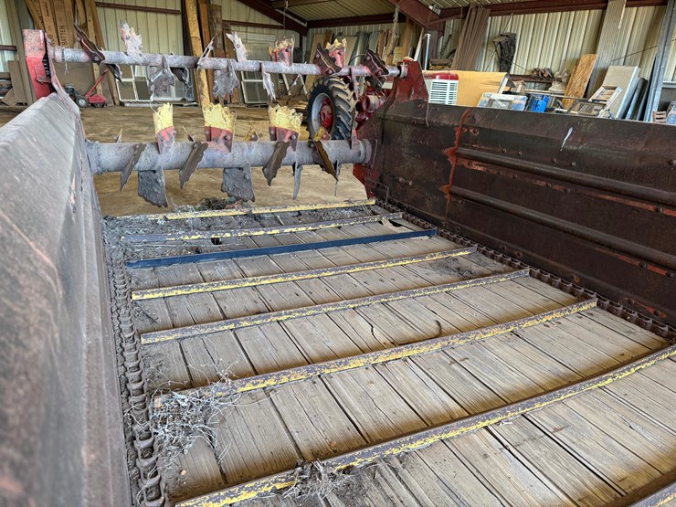 new-holland-791-image-15